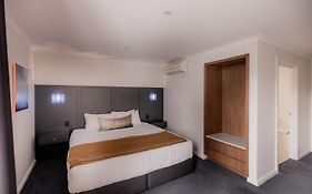 Shipwrights Arms Hotel